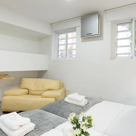 Incredible Luxury Location In Puerto Banus For Families Marbellac