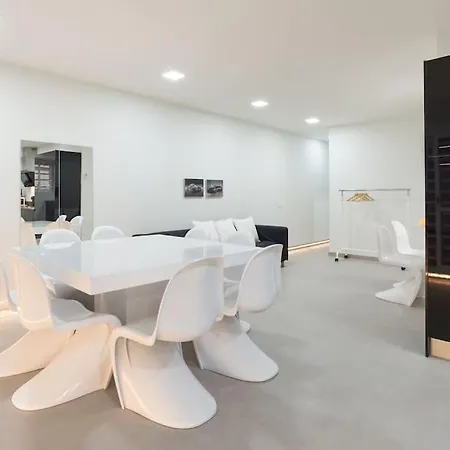 Incredible Luxury Location In Puerto Banus For Families