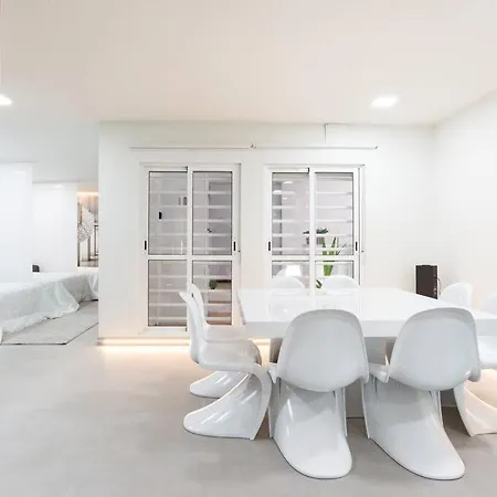 Incredible Luxury Location In Puerto Banus For Families Marbella
