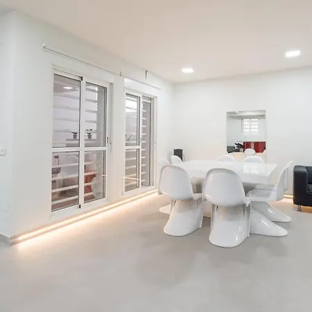Incredible Luxury Location In Puerto Banus For Families * Marbella