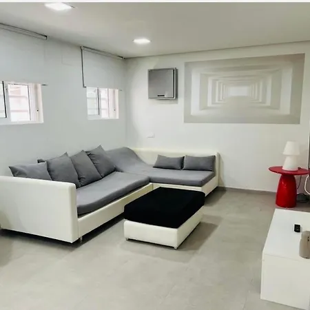 Incredible Luxury Location In Puerto Banus For Families * Marbella