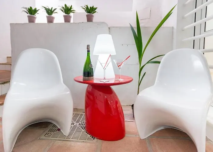 Incredible Luxury Location In Puerto Banus For Families マルベーリャ