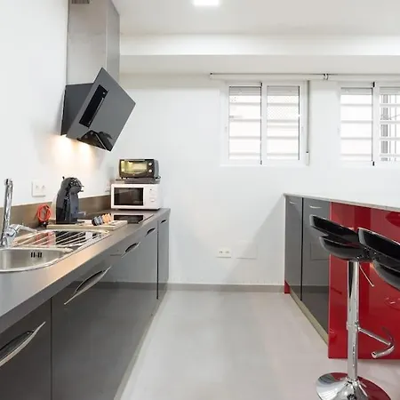 Incredible Luxury Location In Puerto Banus For Families Marbella