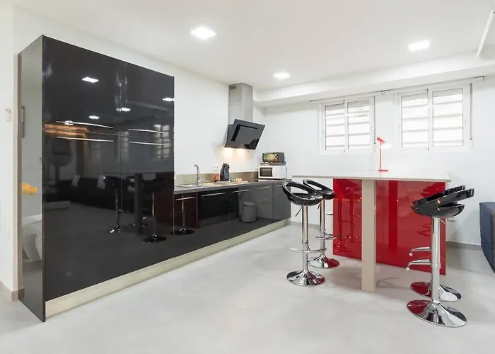 Incredible Luxury Location In Puerto Banus For Families Apartment Marbella